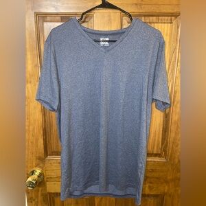 32 degrees Large T-Shirt